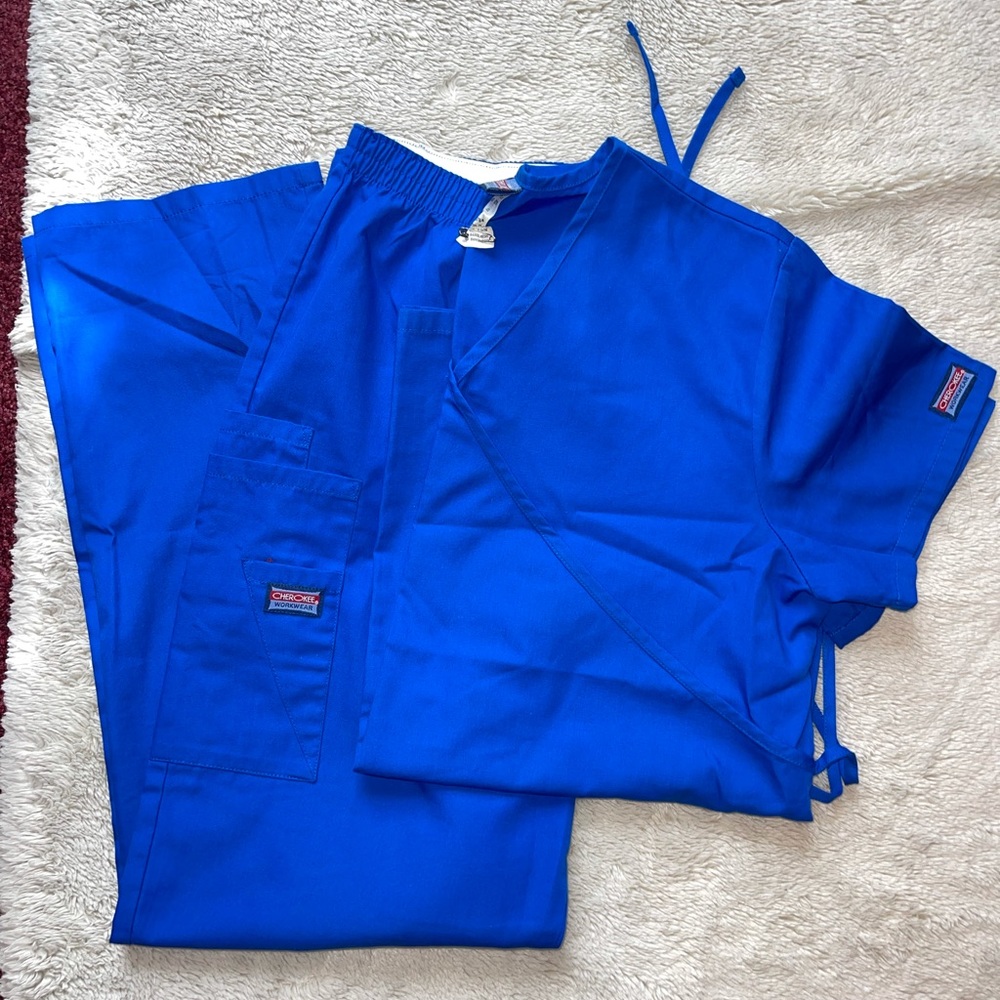 Cherokee brand scrub set Medium